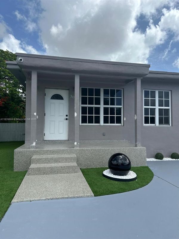 Building Photo - 3095 W Flagler St Rental