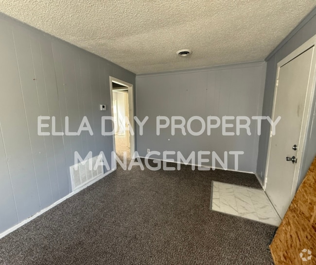 Building Photo - 2412 S Roosevelt St Rental