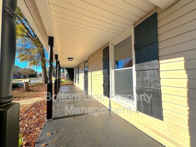 Photo - 51 Ashlyn Dr SE