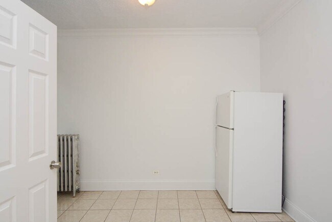 Photo - 2737 N Spaulding Ave Unidad 322