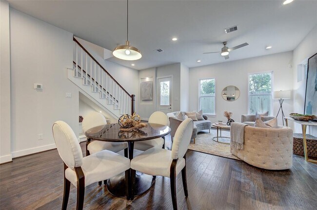 Photo - 847 Rachel St