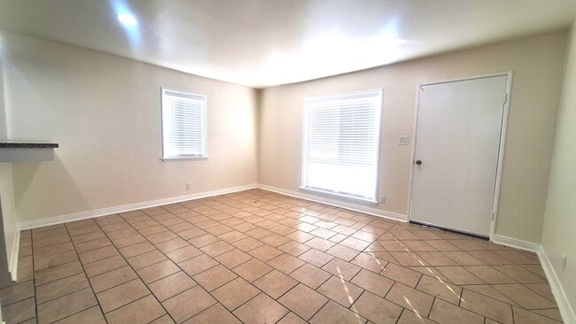 Photo - 15420 Unit 295