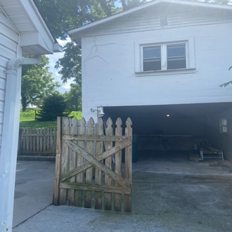 Photo - 268 Spurgeon Ln