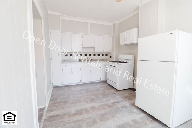 Photo - 210 W 4th St Unit 210 1/2 W 4th St