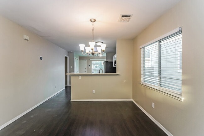 Photo - 6154 Settlers Lake Cir E