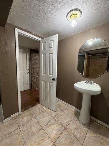 Photo - 2436 Lockhart Ave