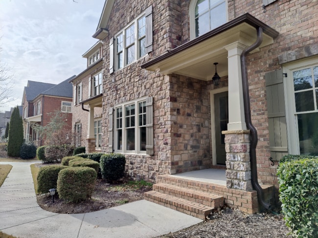 Photo - 1650 Bramble Bush Way