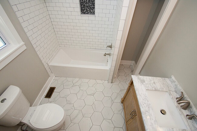 Photo - 2404 Jefferson Ave