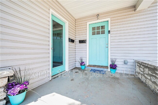 Photo - 1116 E 45th St Unit B