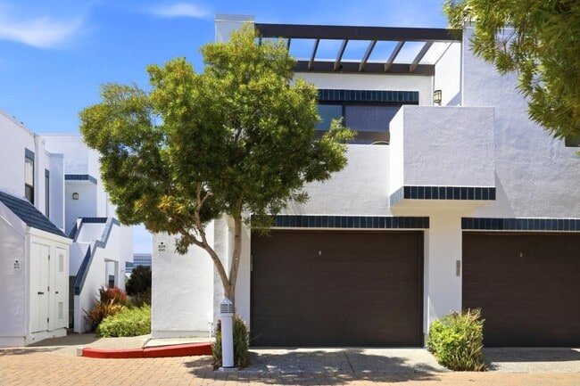 Building Photo - 608 Portofino Ln