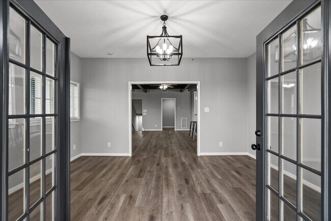Photo - 401 Paradise Dr