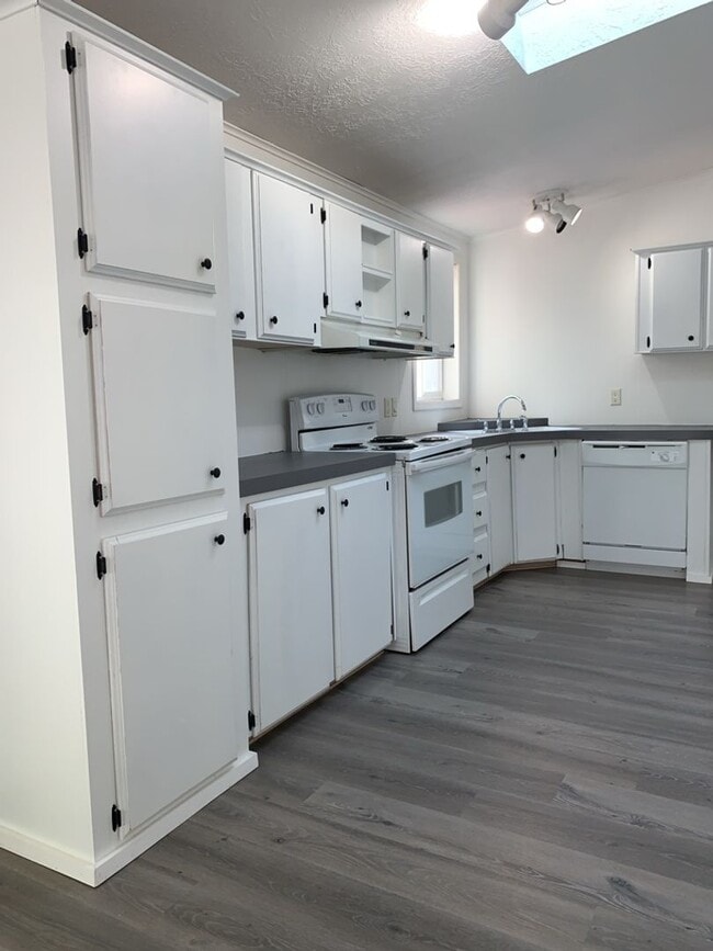 Photo - Stunning manufactured home w/detached garage!