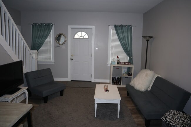 Photo - 131 Union St Unit A