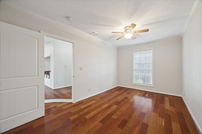 Photo - 709 Gale St Unit 26