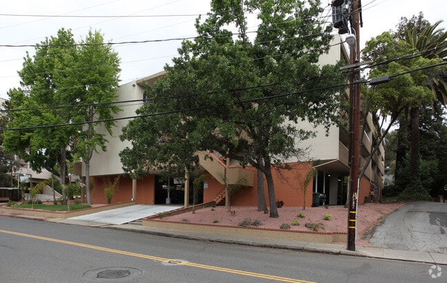 Belmont Square Apartments