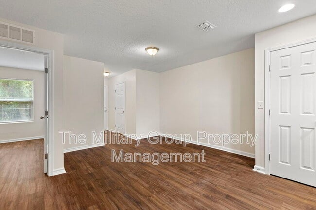 Photo - 1343 Pangolaa Drive