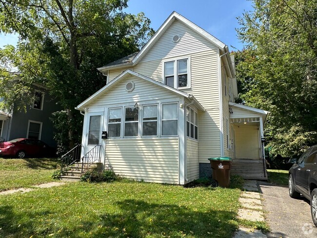 Building Photo - 313 Fitch St Unit Lower Rental