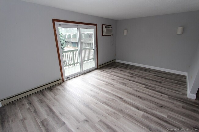 Photo - 1400 Meriden Rd Unit 2-4