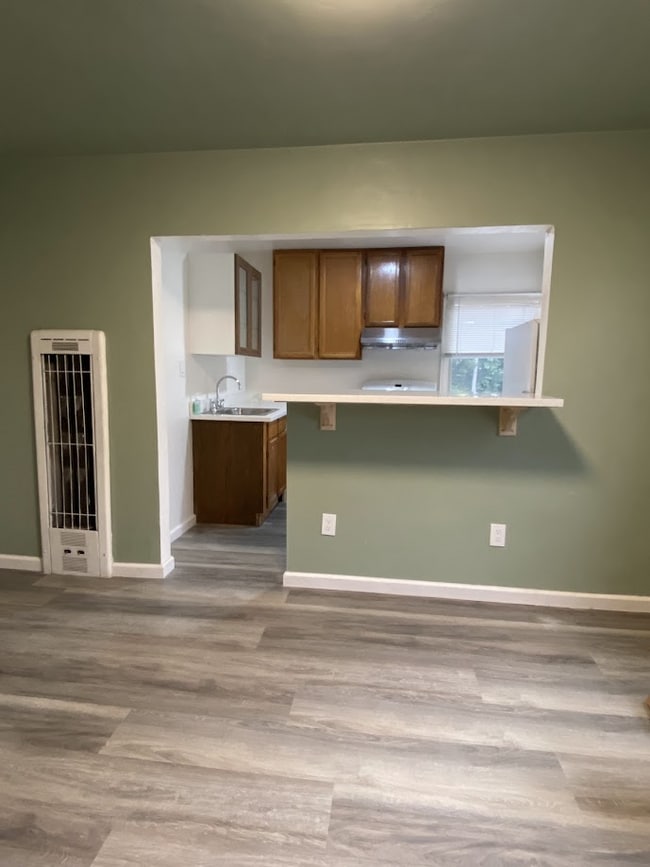 Building Photo - 1536 University Ave Unit 1536 Rental