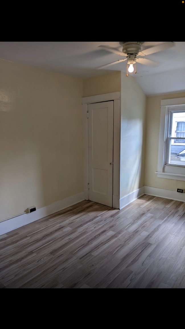 909 N 4th Ave Unit 1
