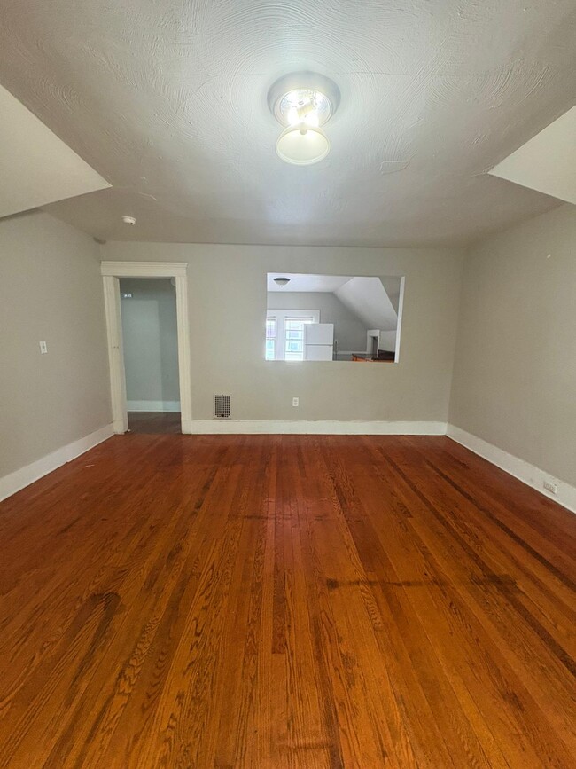 Photo - 322 Sherman Ave Unit 3