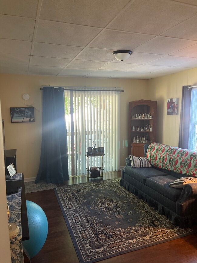Building Photo - 55 Dininny Pl Unit 1S Rental