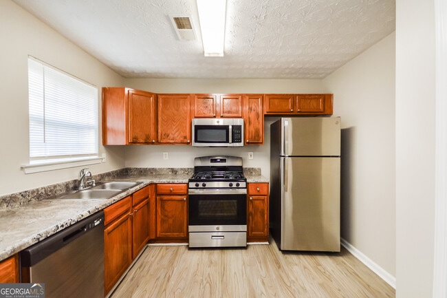 Photo - 265 Vaness Dr