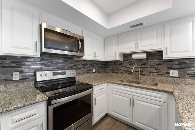 Building Photo - 1342 W Emerald Ave Rental