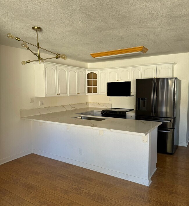 Photo - 1025 Fourth Ave Unidad 10