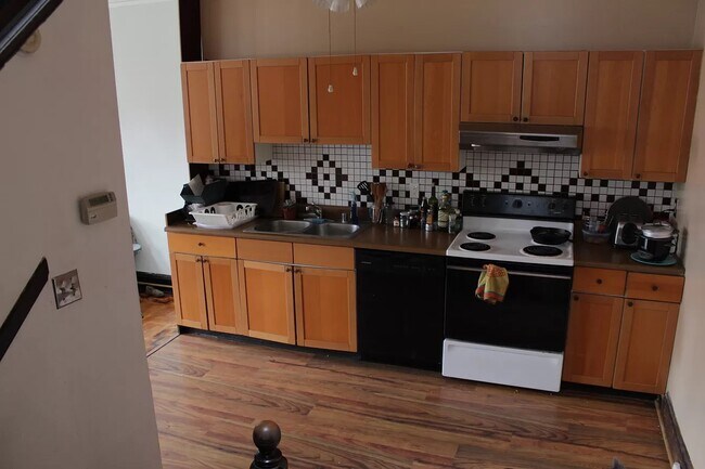 Photo - 1732 Linden Ave Unit Front