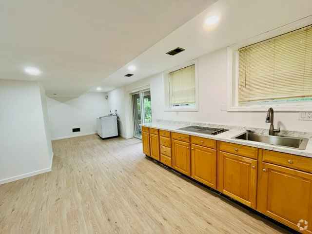 Building Photo - 8622 Gateshead Rd Unit basement Rental