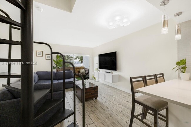 Building Photo - 7801 NE 4th Ct Unit 304