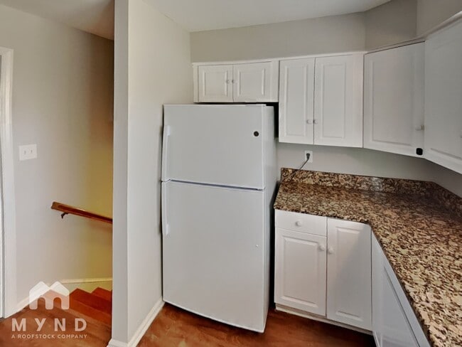 Photo - 7400 Middlebury Pl