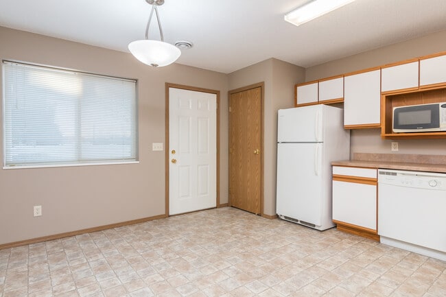 Saddle Creek Townhomes