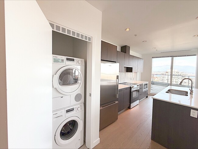 Photo - Centre West - 2502 Penthouse Unité 2502