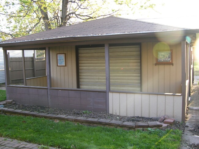 Photo - 15024 Grant St