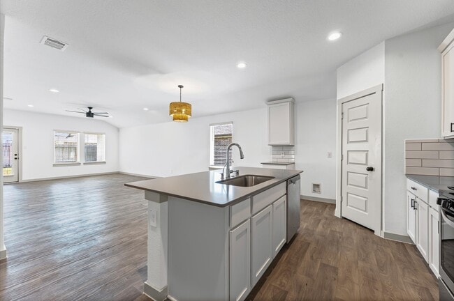 Photo - 14706 Sweetwater Dr