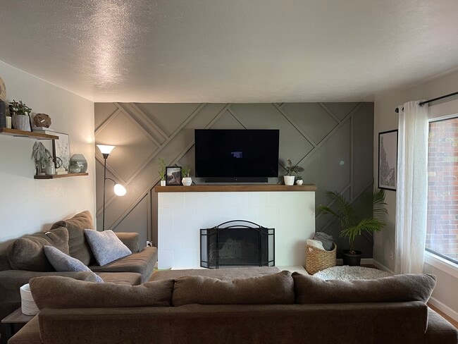 Photo - 2908 Meadowbrook Dr