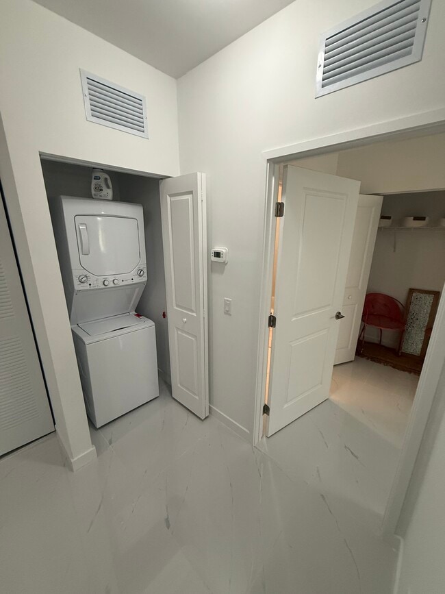 Photo - 1001 SW 71st Ct Unit A12