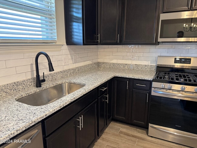 Photo - 103 Tenor St