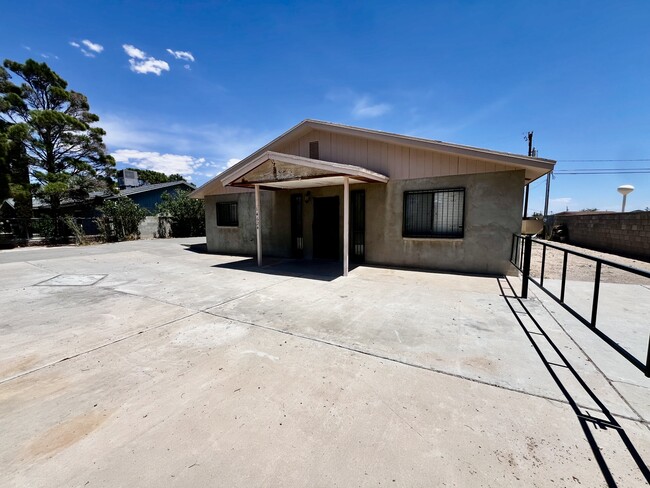 Building Photo - 14624 Eston Pl