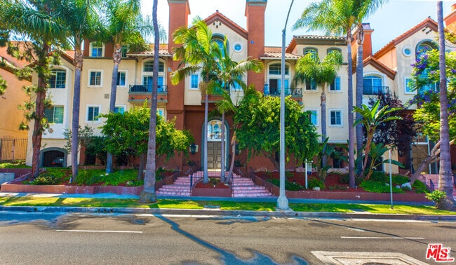 Building Photo - 7120 La Tijera Blvd Unit D202 Rental