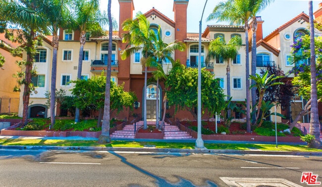 Photo - 7120 La Tijera Blvd Unidad D202 Rental