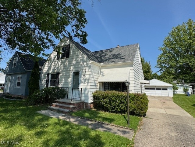 Photo - 385 E 271st St House