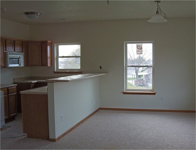 Photo - Town Square Apartments