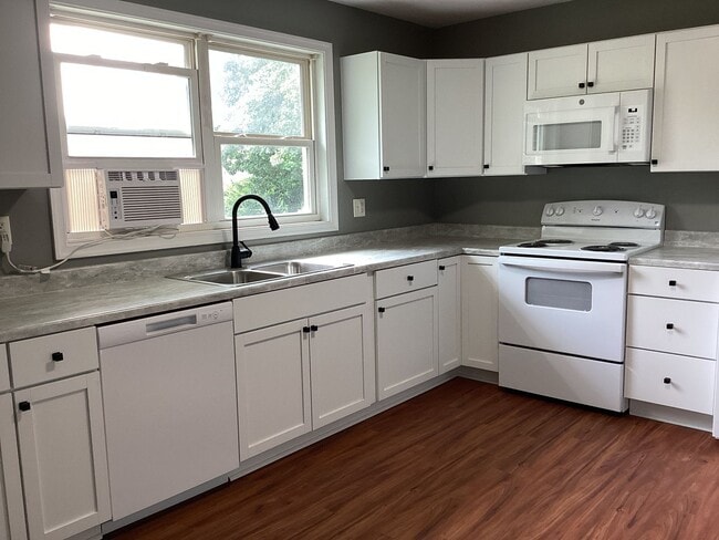Photo - 320 Landis Ave