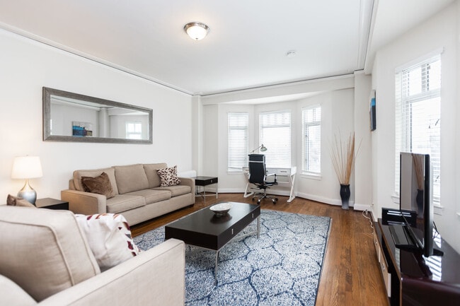 Building Photo - 1320-1380 Lombard