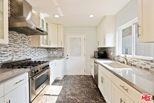 Building Photo - 1246 N Genesee Ave Rental