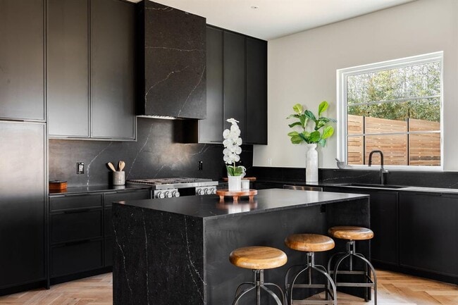 Photo - 1802 Overhill Dr Unidad B