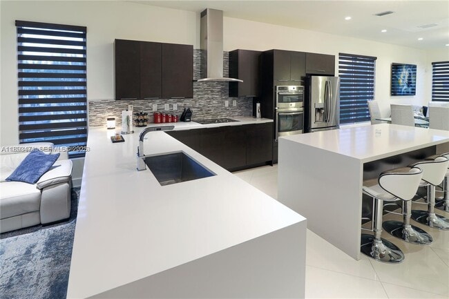 Photo - 10501 NW 66th St